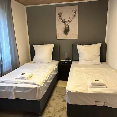 Bee Apartment: Ideal Fuer Gruppen & Monteure *