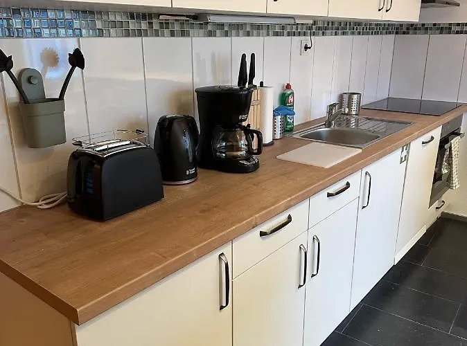 Bee Apartment: Ideal Fuer Gruppen & Monteure * Lahnau